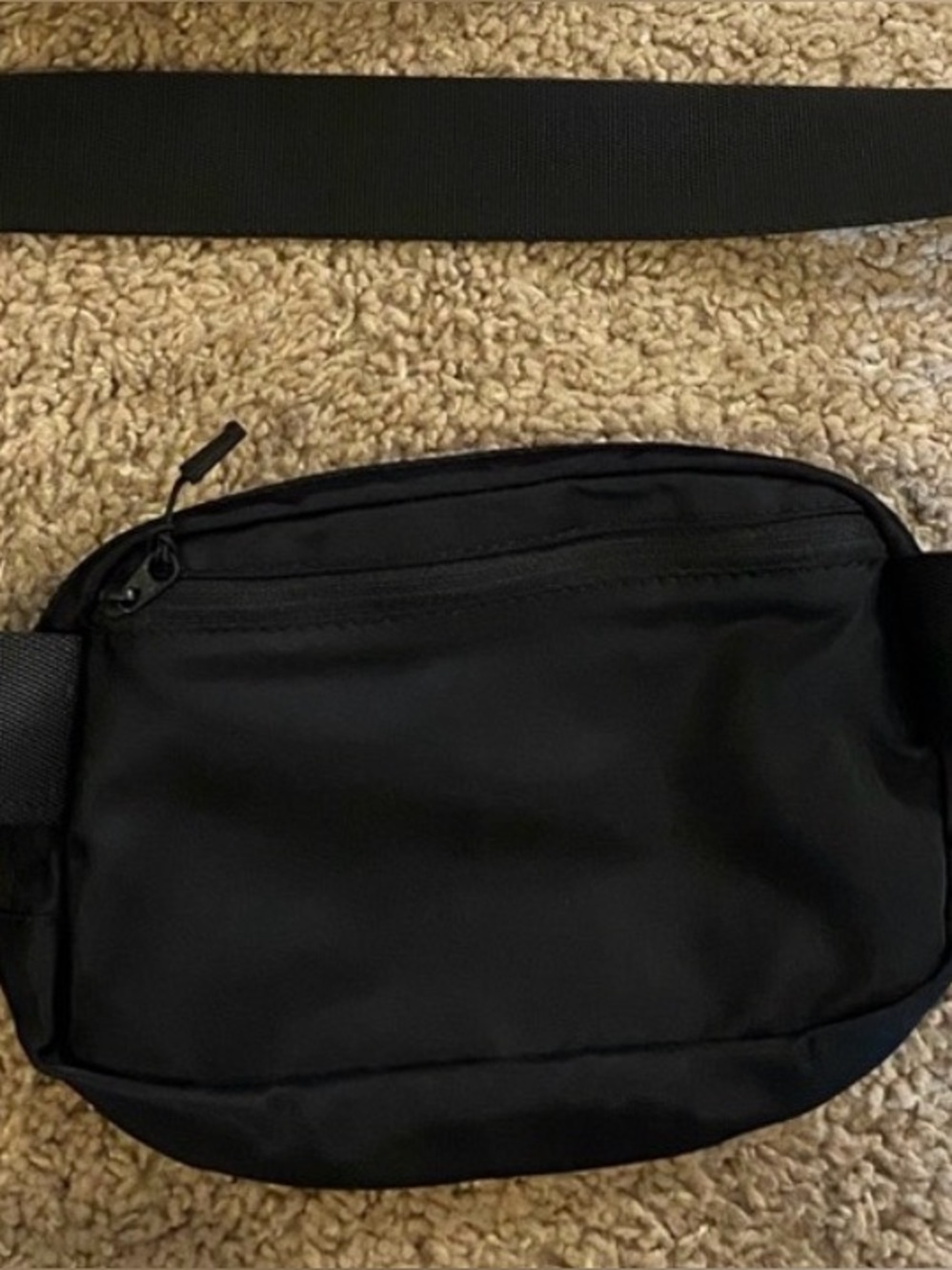 lululemon athletica Black Crossbody Belt Bag - Picture 2 of 3